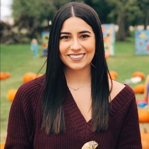 Meet your Posher, Kayla